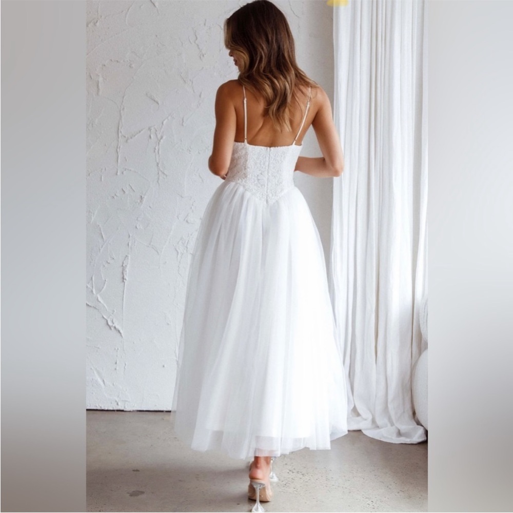 Selfie Leslie White Lace and Tulle Dress - Picture 2 of 11